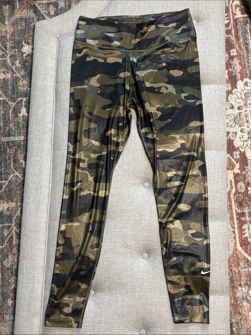 Nike Women Camo Leggings in Olive and Black